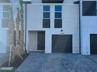 3542 Joshua Tree St, Palm Springs, FL 33461
