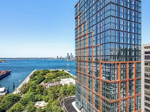 50 Bridge Park Drive image 3 of 13