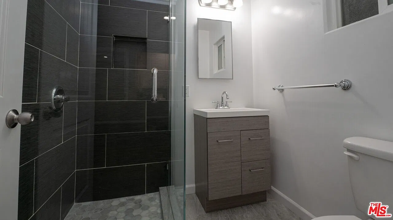1 bed, 1.0 bath, $2,000 — Photo 4