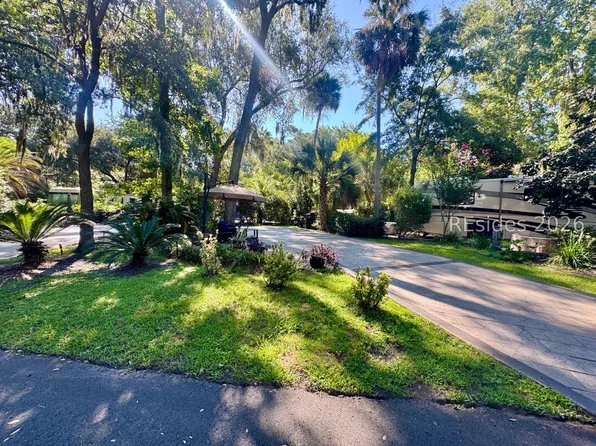 133 Arrow Rd #134, Hilton Head Island, SC 29928