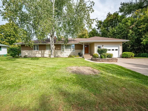 610 W Crest Lane, Ellsworth, WI 54011
