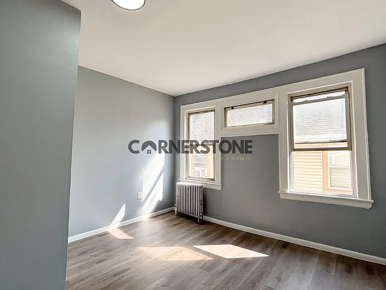 16 Crescent Ave — Photo 6