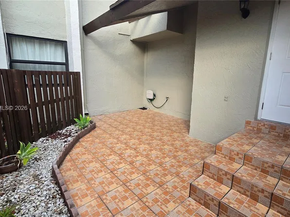 9970 NW 9th Street Cir #2, Miami, FL 33172