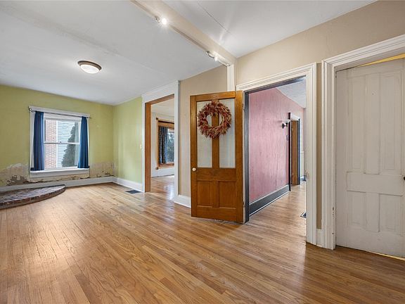 5th image of 111 E 1st St