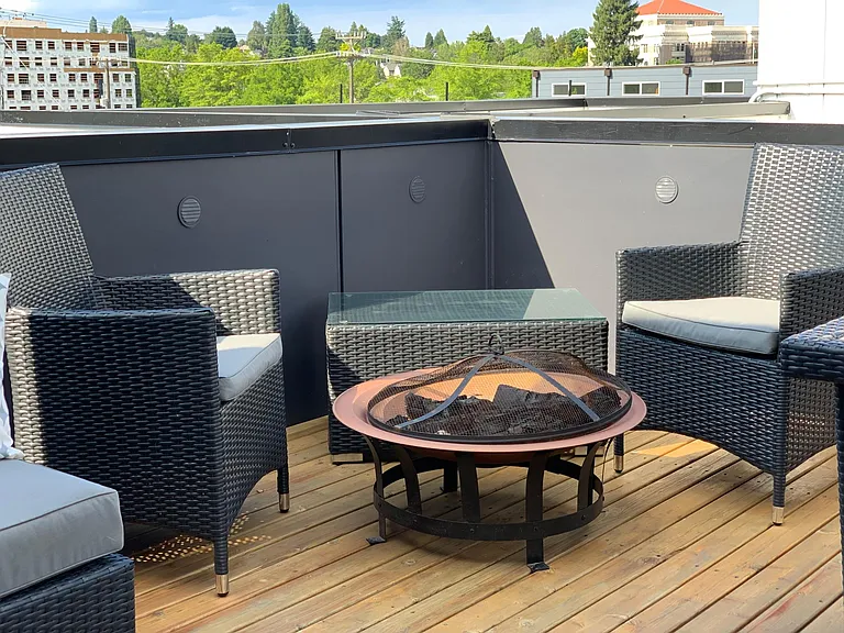 3422 Renton Pl S — Photo 10