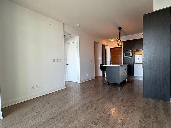 5th image of 36 Park Lawn Rd #3802