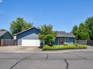 740 W 17th Ave, Junction City, OR 97448