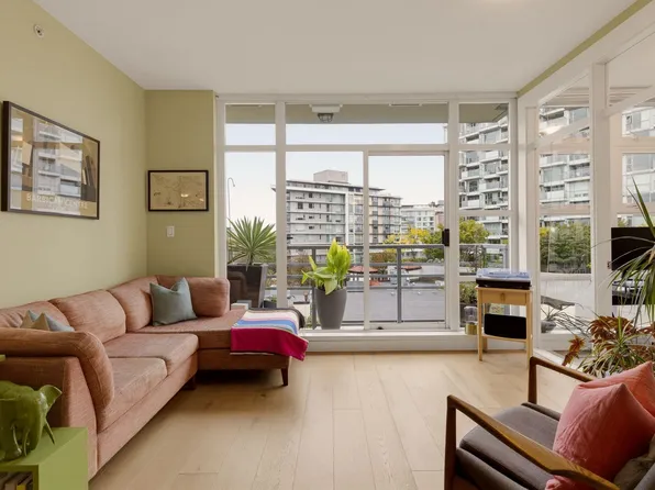 298 E 11th Ave #510, Vancouver, BC V5T 0A2