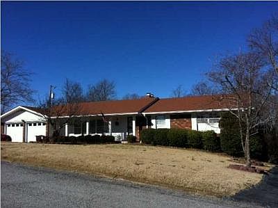 2nd image of 911 Brynwood Dr