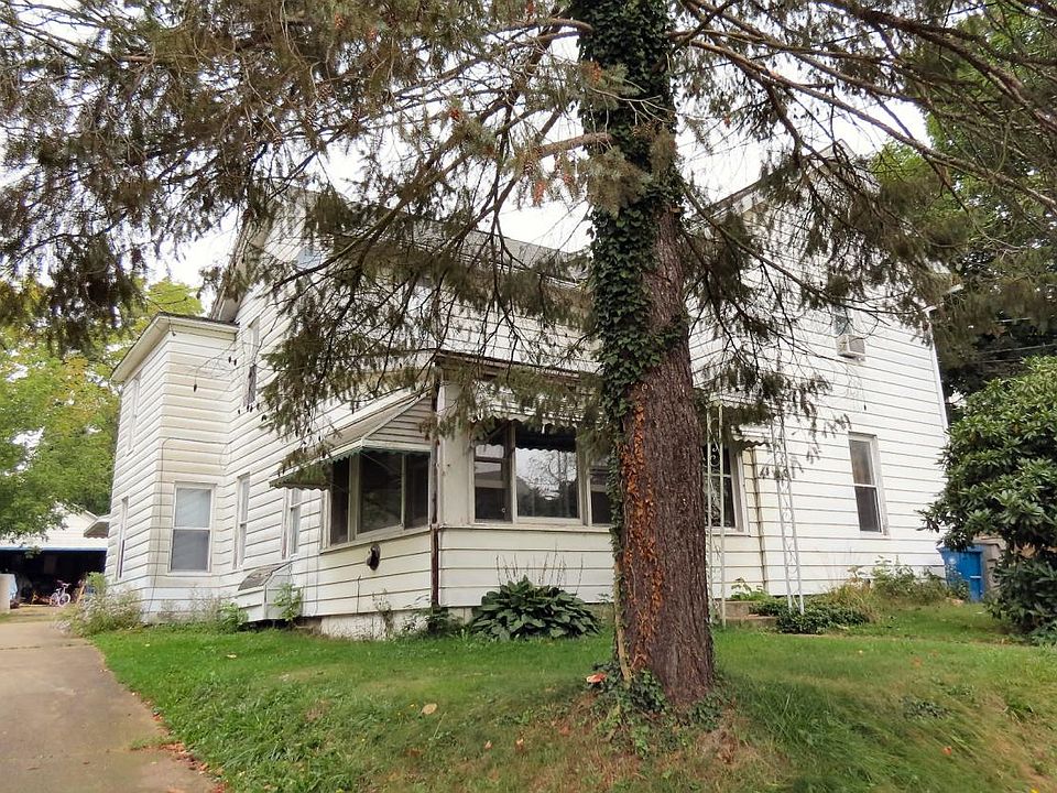 1st image of 531 E Henry St
