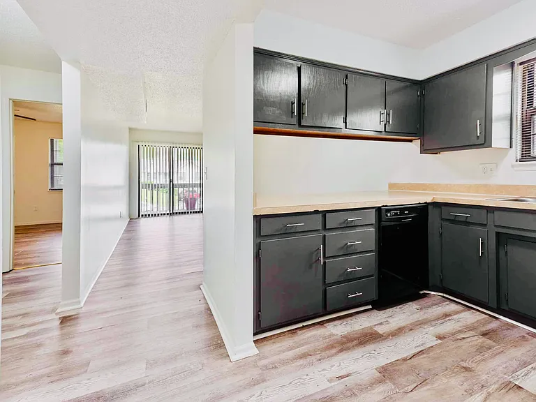 7001 N Chas Dr #A — Photo 4