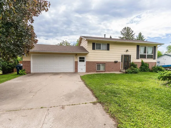 1114 N Vine St, Fergus Falls, MN 56537