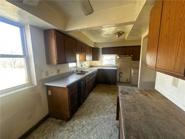 308 State St, West Sunbury, PA 16061