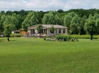 10562 Neon Rd, Maynard, IA 50655