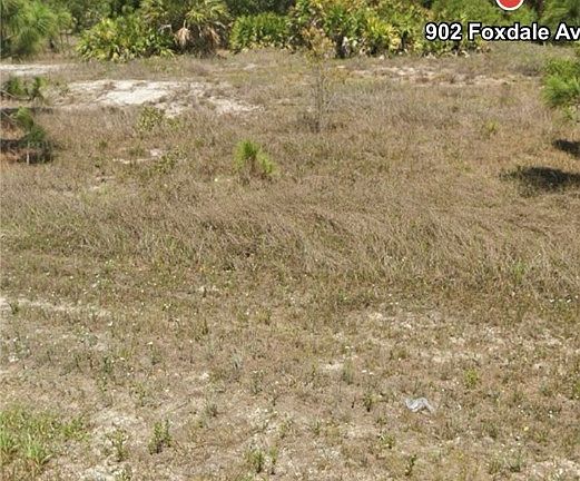 5th image of 901 Foxdale Ave