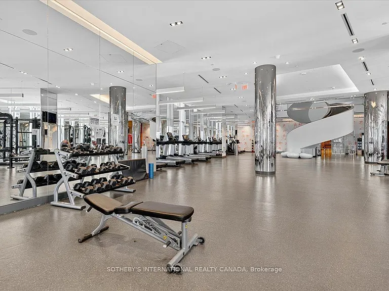 10 York St #2105 — Photo 33