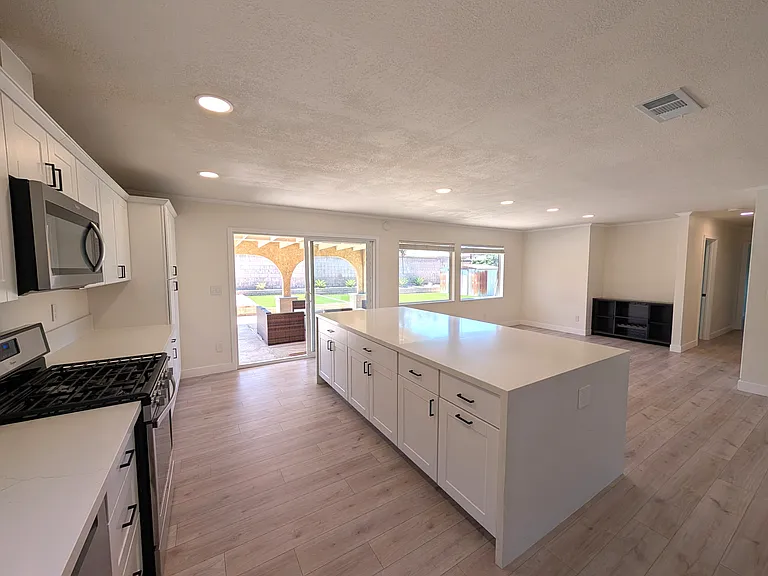 20350 Fairweather St — Photo 3