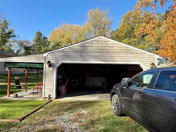 4th image of 642 Alta Vista Ave