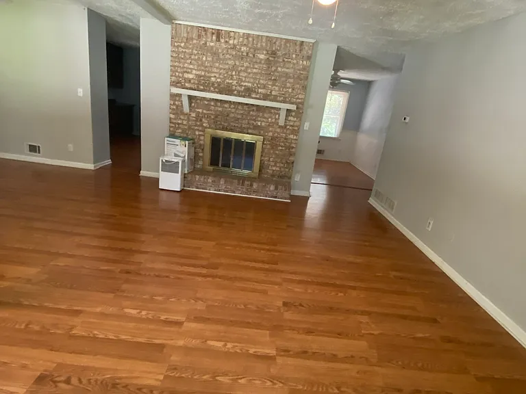 693 Maple Ln — Photo 16