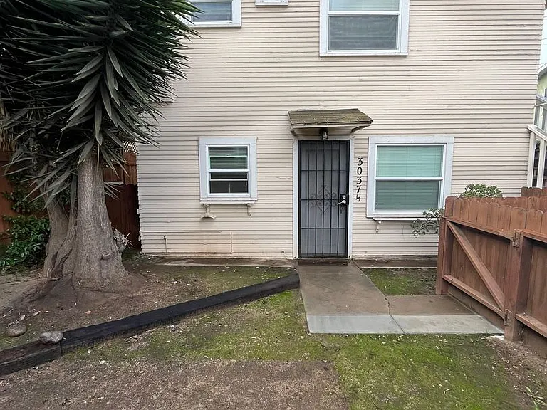 3037.5 Juniper St — Photo 9