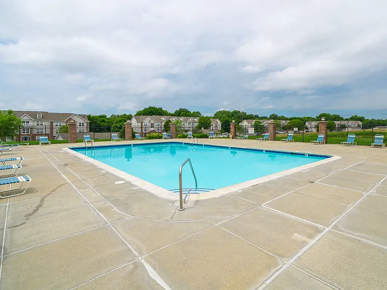 West Hampton Park Apartment Homes — Photo 42