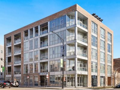 1550 W Cornelia Ave APT 404, Chicago, IL, 60657