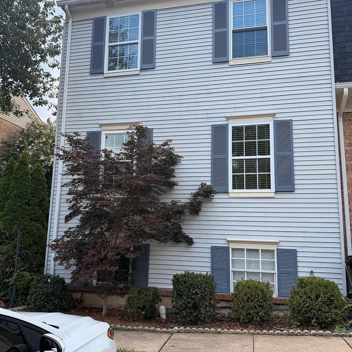 3 bed, 3.5 bath, 1574 sqft, $3,200 — Photo 4
