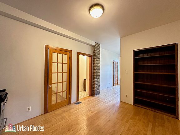 5th image of 1435 N Bosworth Ave #1R
