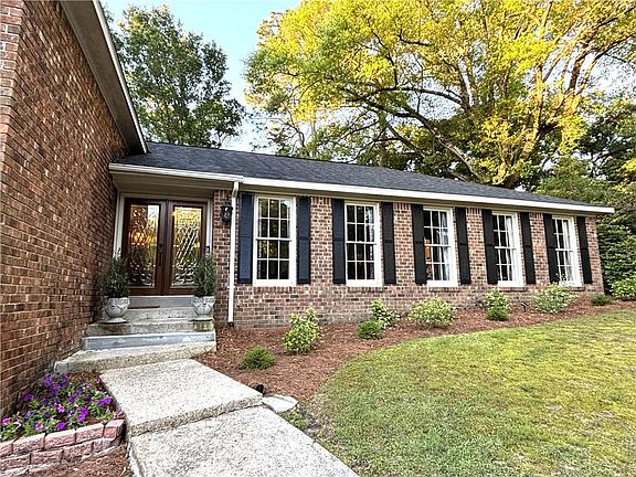 4th image of 5911 Shenandoah Rd N