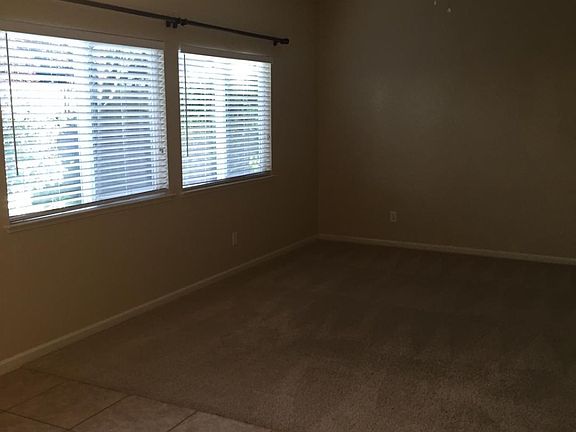 4th image of 1592 Blue Squirrel St