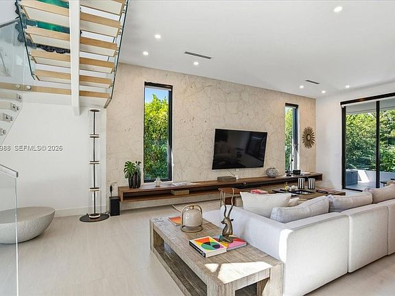 3rd image of 4354 Alton Rd