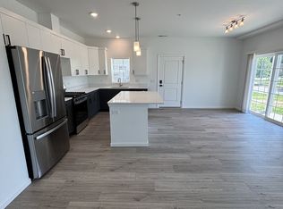 30 S 14th St, Saint Charles, IL 60174