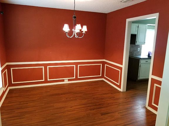 2nd image of 1904 Johnson Dr