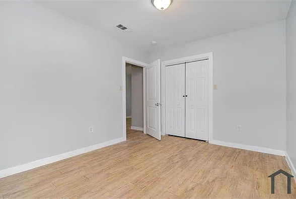 3402 Jeffries St #B — Photo 8