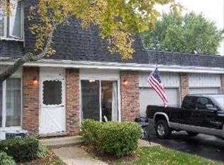 461 Sunnybrook Ln #29D, Wheaton, IL 60187