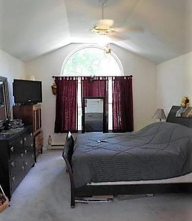 4th image of 120 Saint Dr