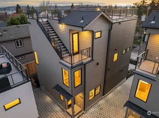 7318 B 16th Ave NW #2, Seattle, WA 98117