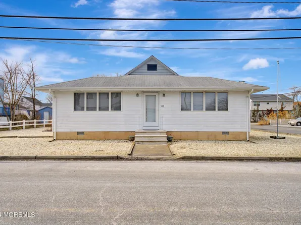 302 Narragansette Avenue, Ocean Gate, NJ 08740