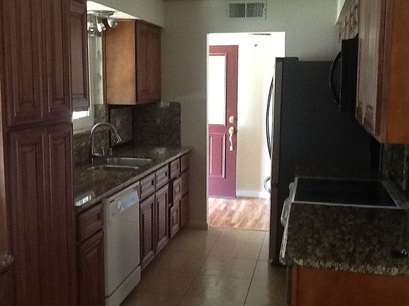 3rd image of 6195 Merrywood Dr