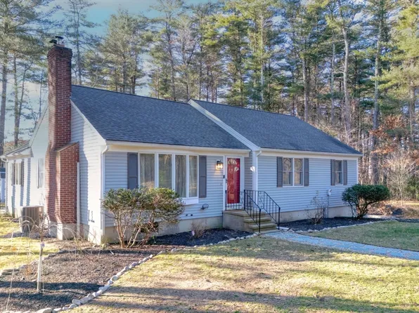 326 Hanover St, Hanover, MA 02339