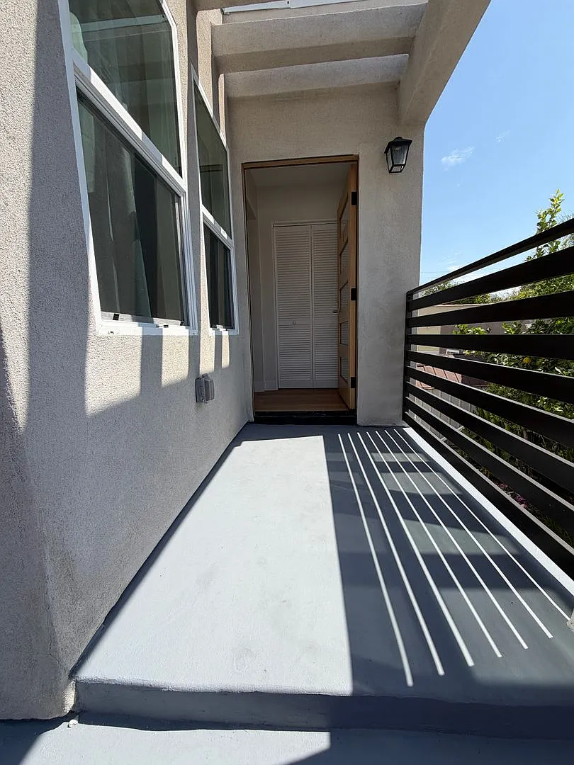 1045 Sonora Ave — Photo 3
