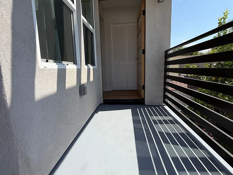 1045 Sonora Ave — Photo 24