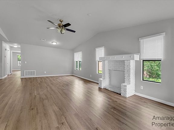 4th image of 1012 N Turtle Creek Dr