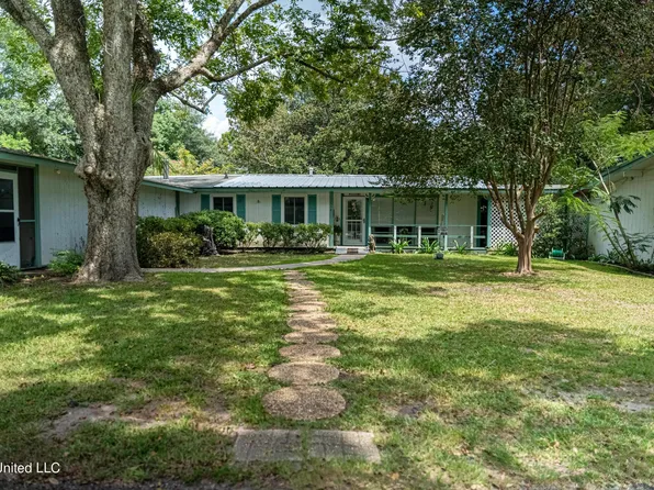 11554 Cedar Lake Rd, Biloxi, MS 39532