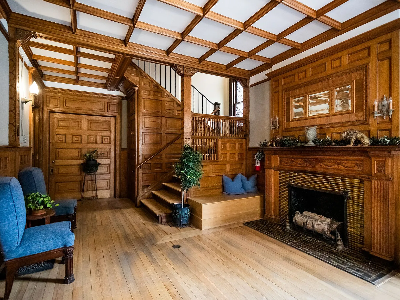 Goodell Manor — Photo 4