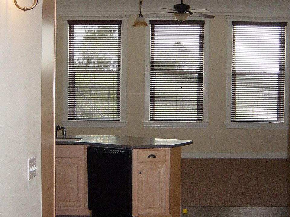 Open concept kitchen/family room