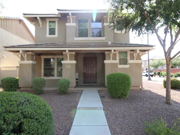 927 S Hawk Ln, Gilbert, AZ 85296
