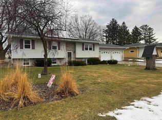 404 Birch Dr, Fredericksburg, IA 50630