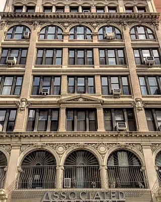 Sold by New York Manhattan Real Estate Incorporated | media 18