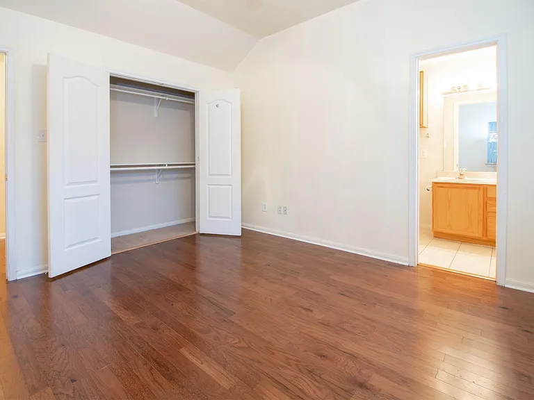 1203 Lovett St — Photo 13